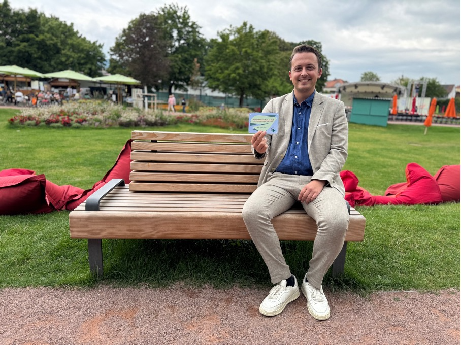 MdL Julian Preidl übernimmt erste Patenschaft auf der Landesgartenschau